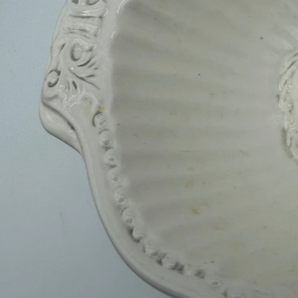 American Atelier Baroque 5286 Ironstone Handled Bowls Set of 2 Cream‎ White